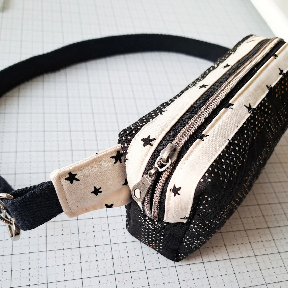 Center Street Quilts Alpen Belt Bag - Image 4