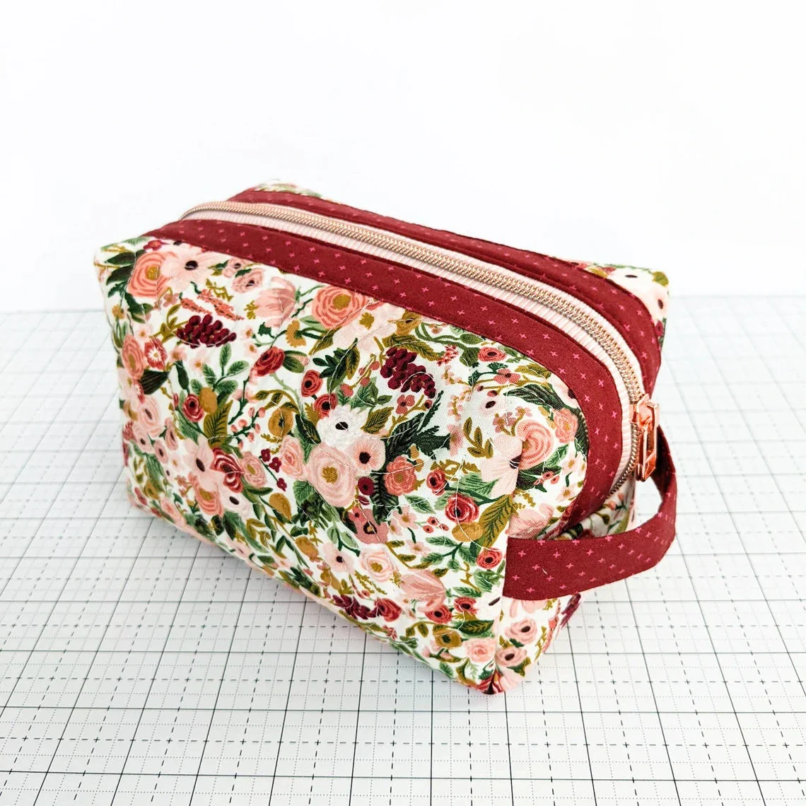 Center Street Quilts The Holland Pouch - Image 4