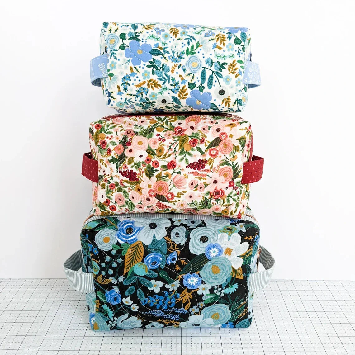 Center Street Quilts The Holland Pouch - Image 5