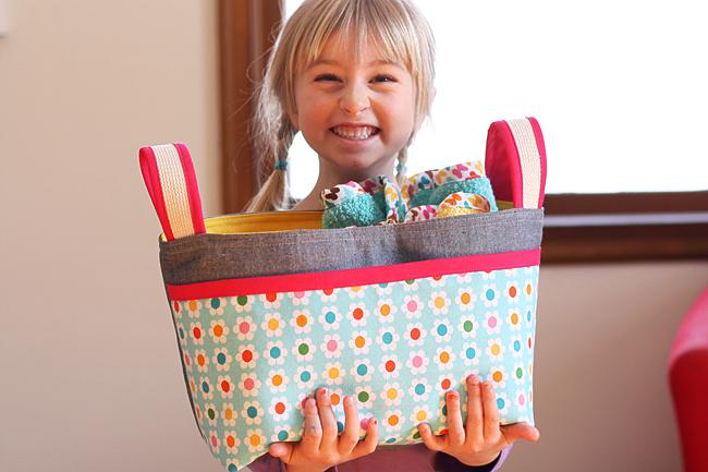 Noodlehead Divided Basket - Image 11