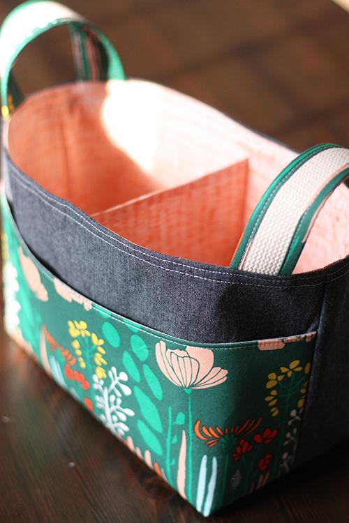 Noodlehead Divided Basket - Image 5