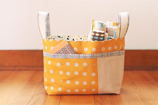 Noodlehead Divided Basket - Image 9
