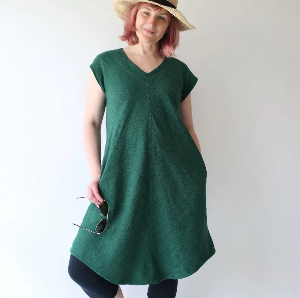 Made by Rae Emerald Dress XXS-5XL - Image 3