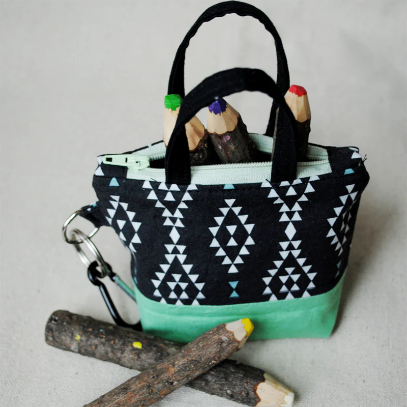 Around the Bobbin Itty Bitty Tote Bag Pattern - Image 5