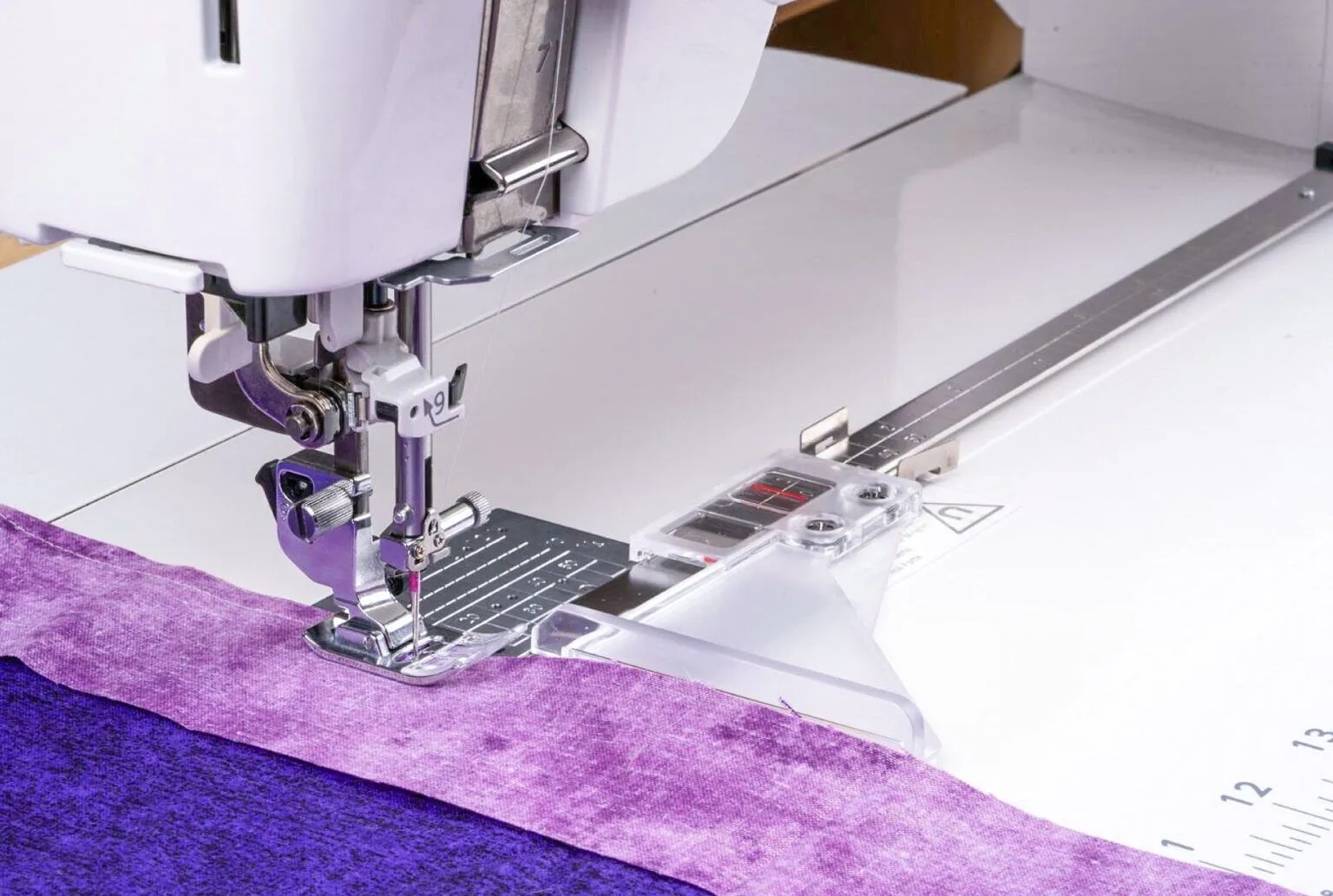 Janome Continental M8 Professional - Image 9