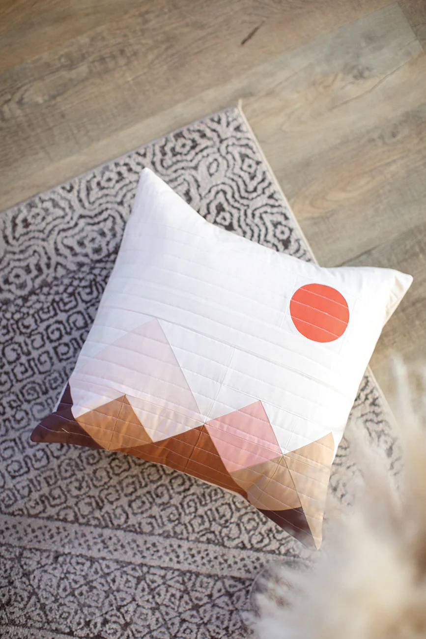 Quilts in Modern Color: Creating Ombré Palettes: 14 Projects by Amber Elliot - Image 3