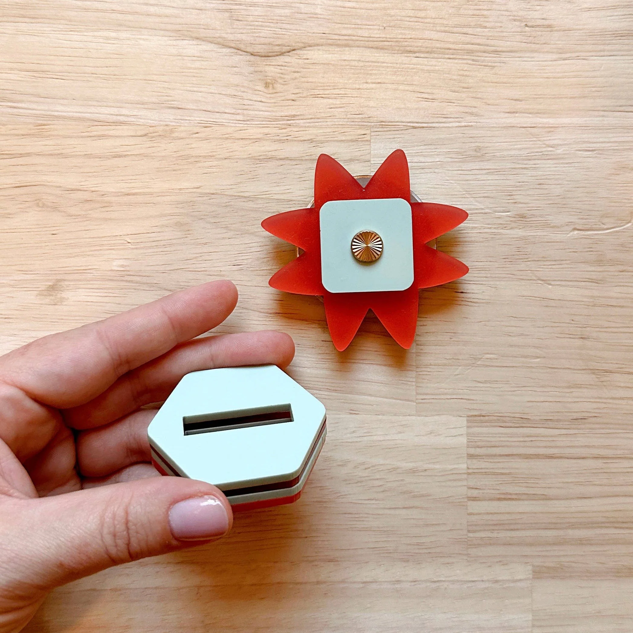 Feral Notions Sawtooth Star Thread Cutter - Image 2