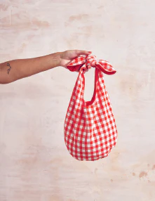 Sew Simple: A Beginner's Guide to Sewing 20 Chic Projects - Image 5