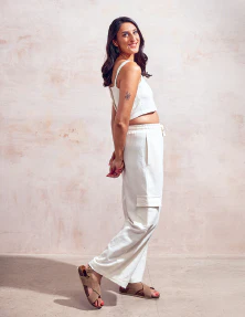 Sew Simple: A Beginner's Guide to Sewing 20 Chic Projects - Image 8