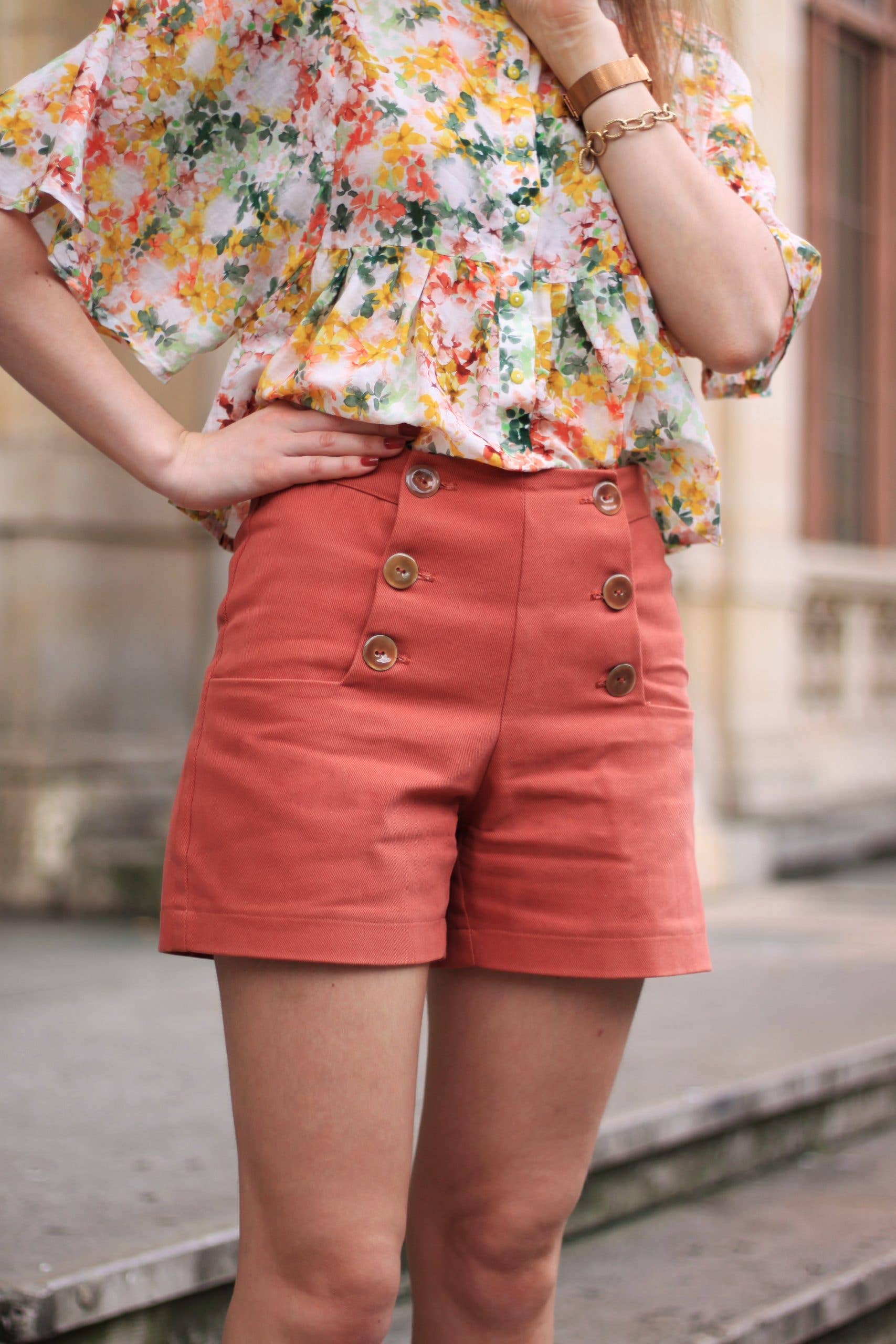 Cha'coud Iris Shorts Sizes 34 to 44 - Image 2