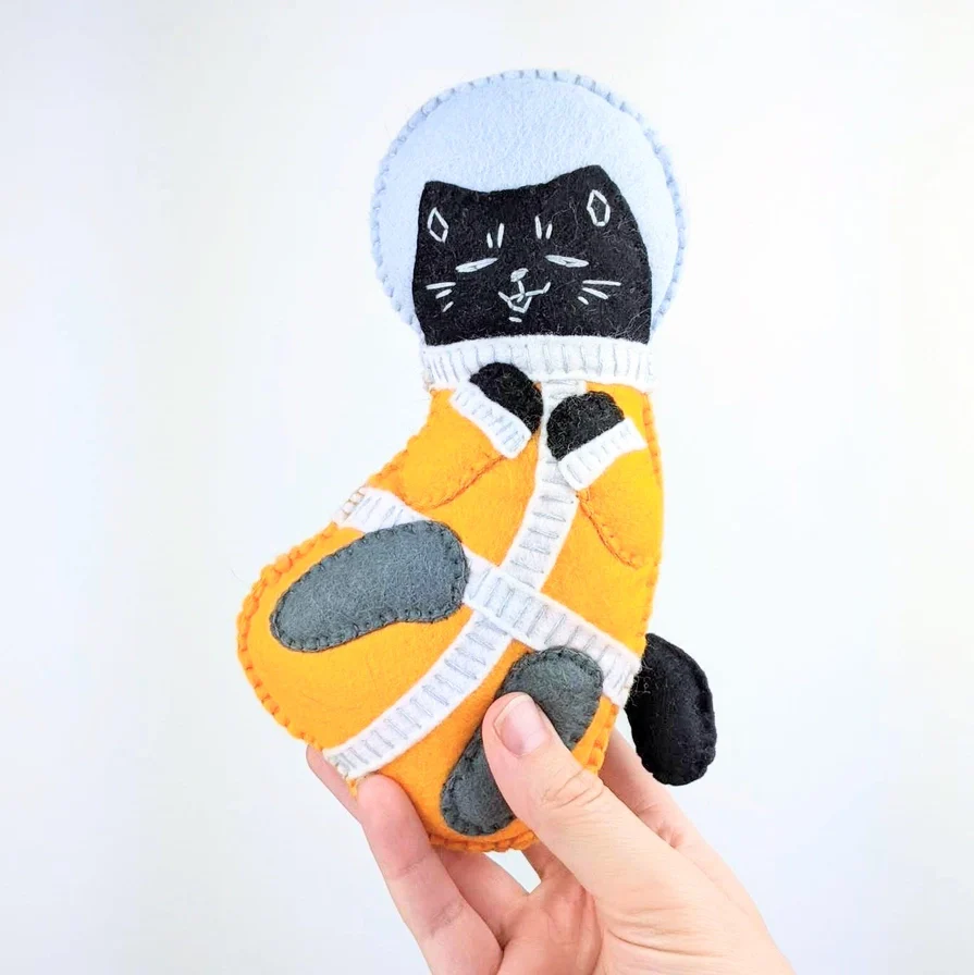 Space Boy Hand Stitching Felt Kit - Image 3