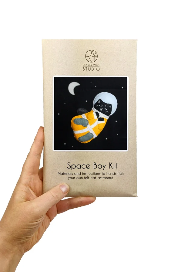 Space Boy Hand Stitching Felt Kit - Image 4