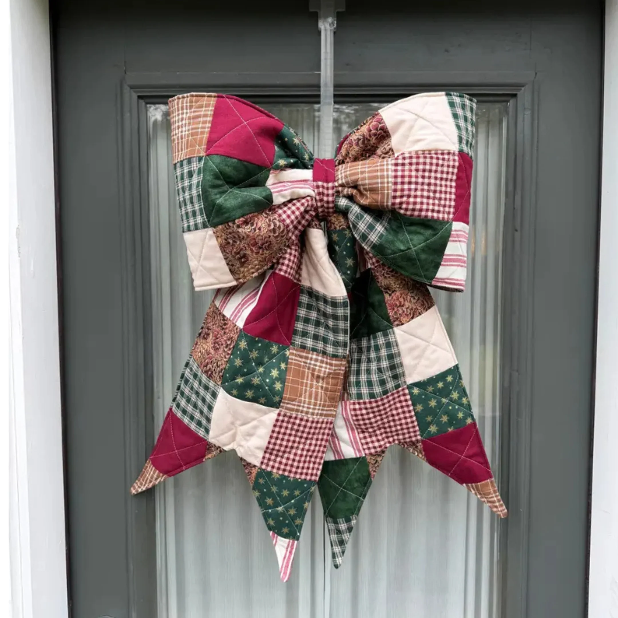 The Big Giant Quilted Bow Pattern by Lindsey Grace Creates - Image 3