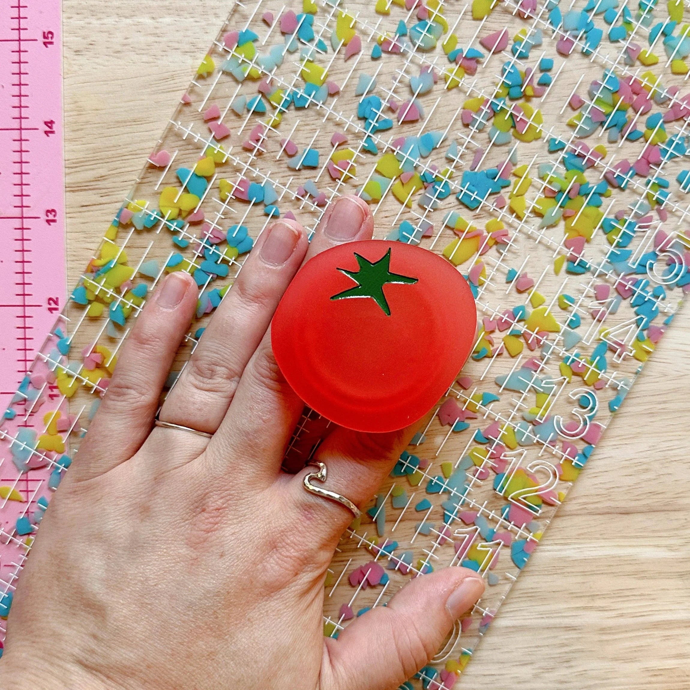 Feral Notions Tomato Pop-up Ruler Handle - Image 3
