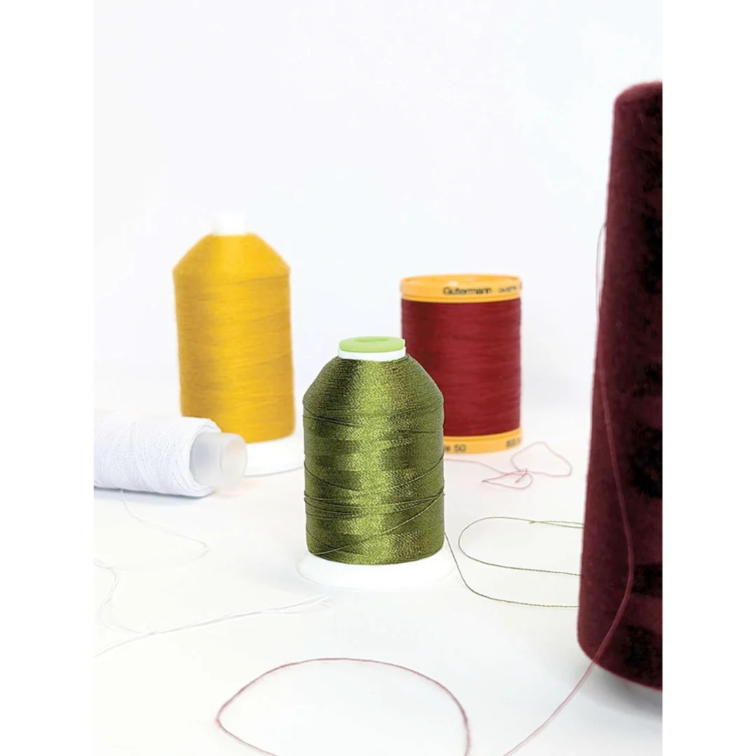 Ultimate Encyclopedia of Fabrics & Unconventional Materials by Annye Driscoll - Image 4